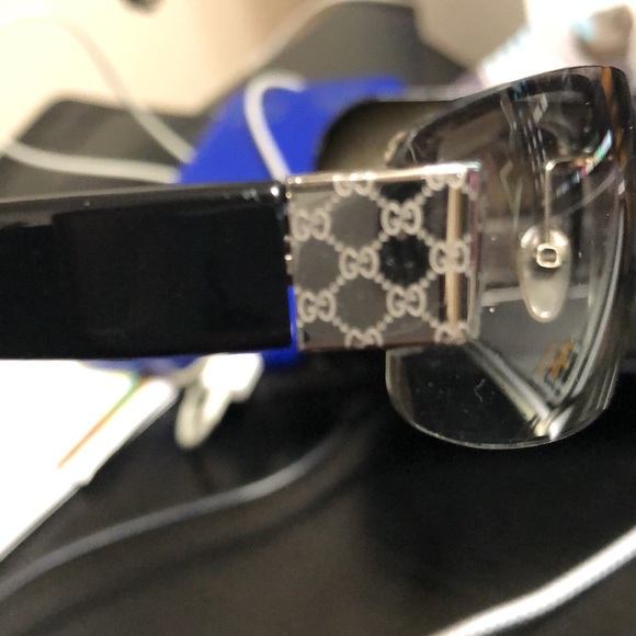 Ladies Gucci sunglasses - Picture 4 of 5